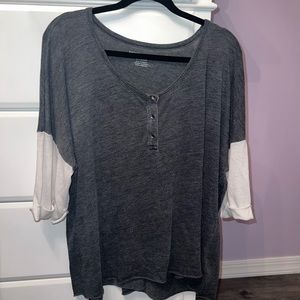 American Eagle tee